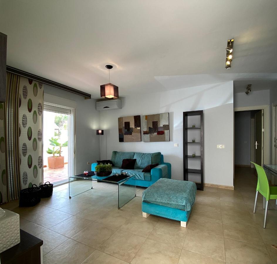 Residencial Oasis Apartment Мохакар Екстериор снимка
